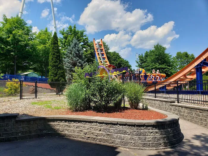 Lake Compounce Amusement & Water Park 2