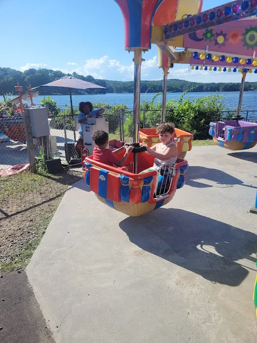 Quassy Amusement & Waterpark 8