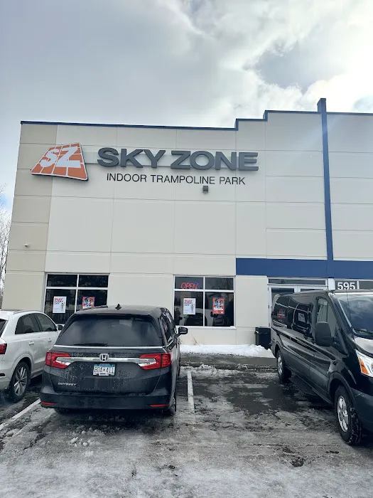 Sky Zone Trampoline Park 5
