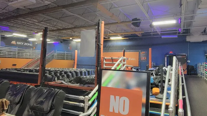 Sky Zone Trampoline Park 4