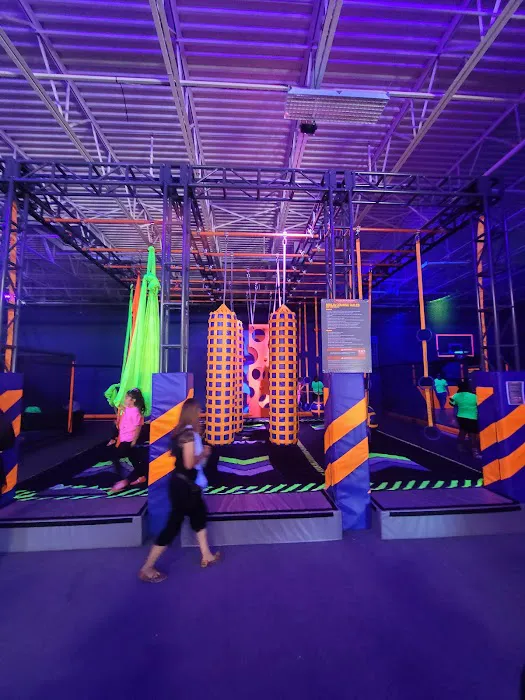 Sky Zone Trampoline Park 8