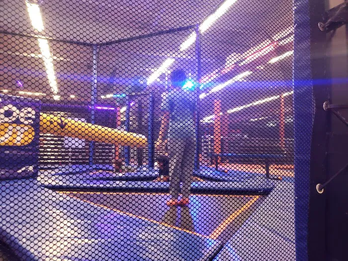 Sky Zone Trampoline Park 4