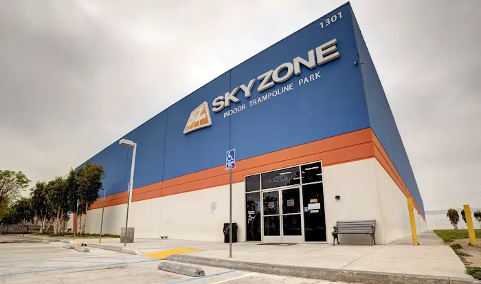 Sky Zone Trampoline Park 5