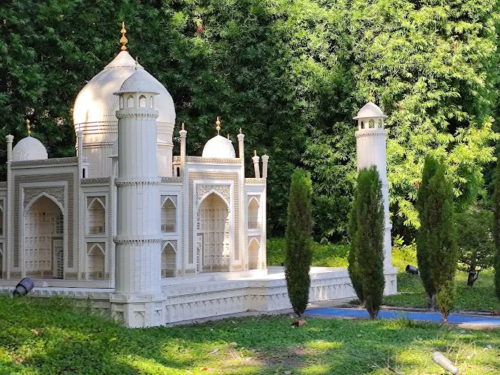 LEGOLAND California 6