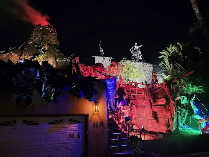 Rolando Halloween House 0