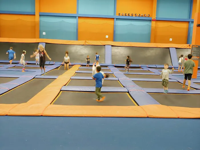 Sky Zone Trampoline Park 7