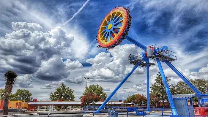 Cliff's Amusement Park 0