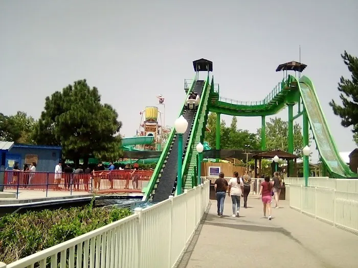 Cliff's Amusement Park 9