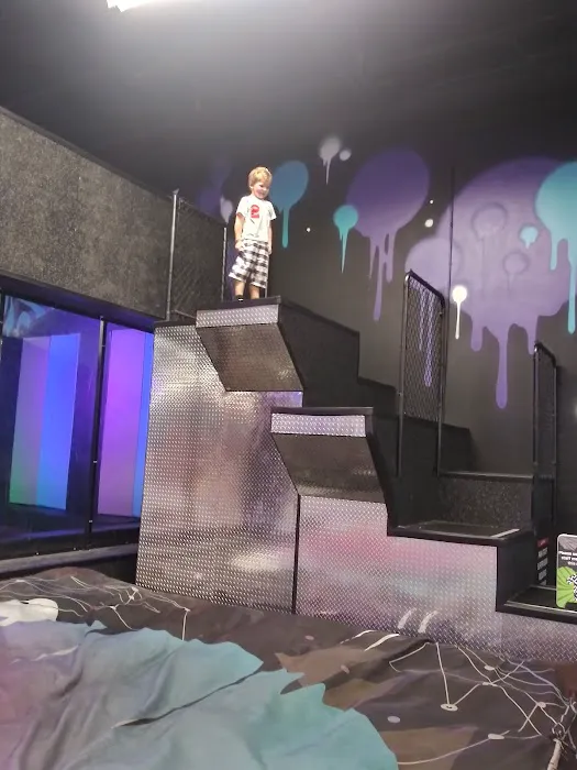 Sky Zone Trampoline Park 4
