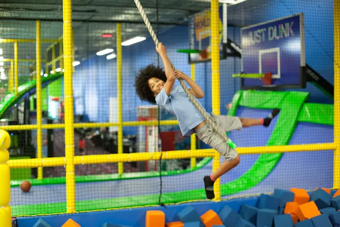 Jumping World 0