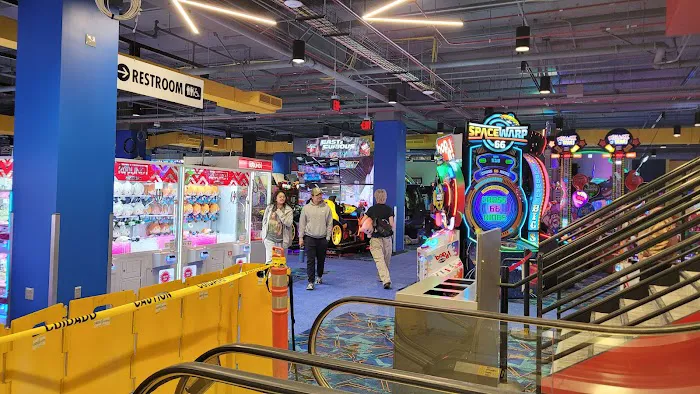 Round1 Bowling & Arcade Stonestown Galleria 5