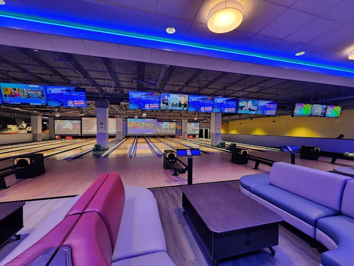 Round1 Bowling & Arcade Stonestown Galleria 2