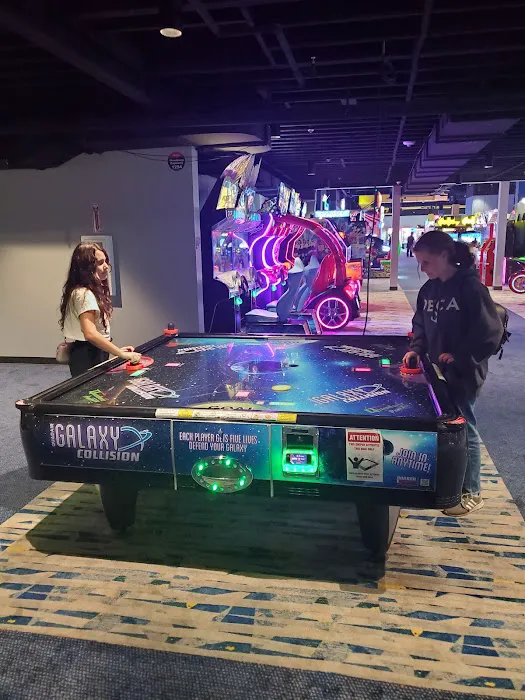 Round1 Bowling & Arcade Southland Mall 8