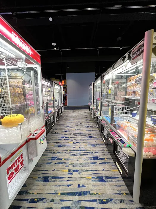Round1 Bowling & Arcade Southland Mall 6