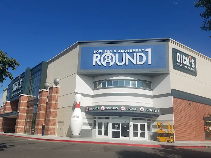 Round1 Bowling & Arcade Southland Mall 4