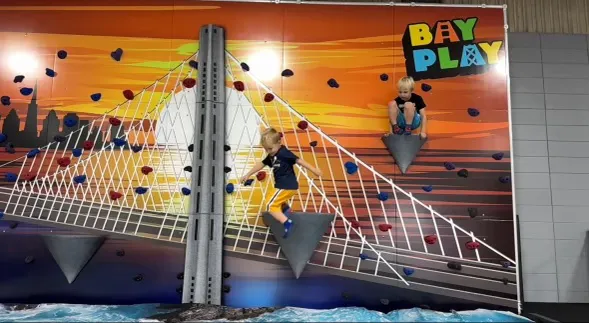 Bay Play 7