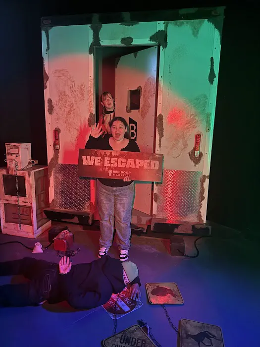 Red Door Escape Room 0