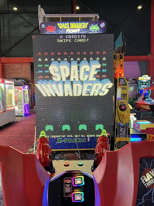 Round1 Bowling & Arcade Sunvalley Shopping Center 2