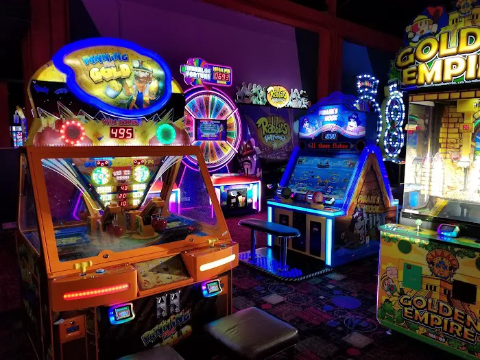Round1 Bowling & Arcade Sunvalley Shopping Center 3