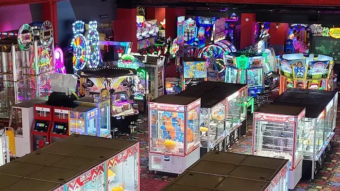 Round1 Bowling & Arcade Sunvalley Shopping Center 5