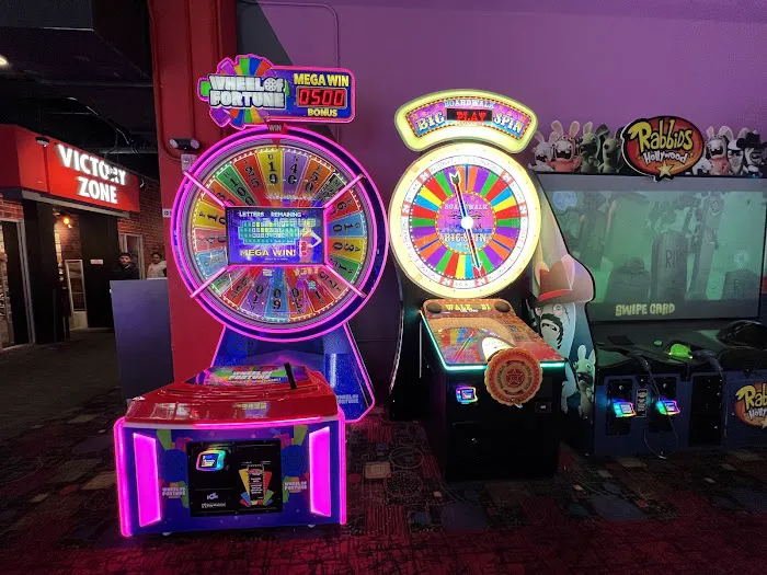 Round1 Bowling & Arcade Sunvalley Shopping Center 1