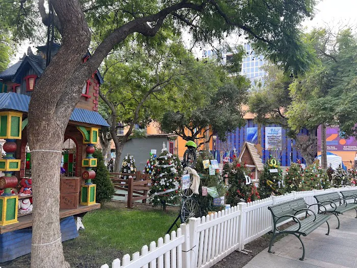 Drive Thru - Christmas in the Park 7