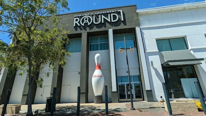 Round1 Bowling & Arcade Eastridge Shopping Center 1