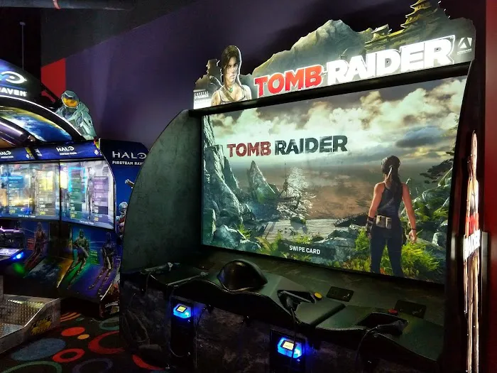 Round1 Bowling & Arcade Eastridge Shopping Center 7