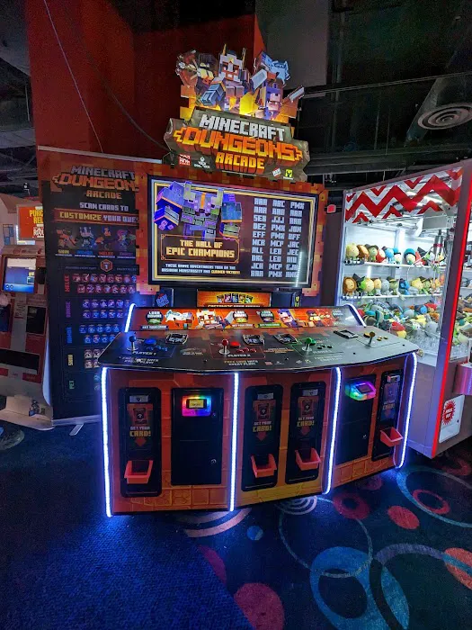 Round1 Bowling & Arcade Eastridge Shopping Center 8