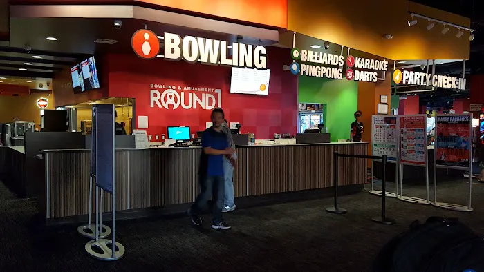 Round1 Bowling & Arcade Eastridge Shopping Center 9
