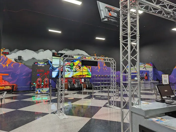 Gravady trampoline park 7