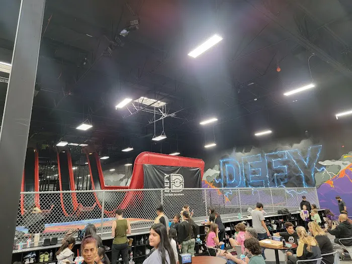 Gravady trampoline park 3