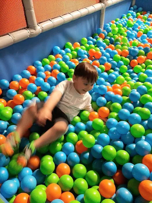 UPTOWN JUNGLE FUN PARK | Las Vegas, NV 4