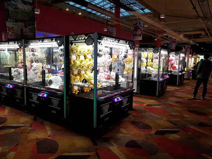 Round1 Bowling & Arcade Lakewood Center Mall 5