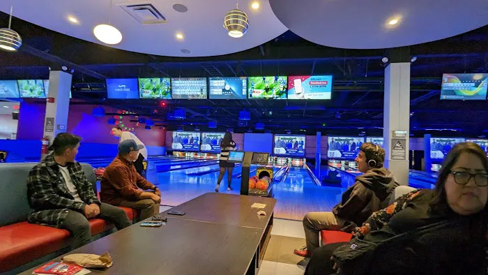 Round1 Bowling & Arcade Lakewood Center Mall 1