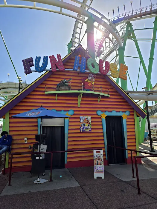 Fun House 0