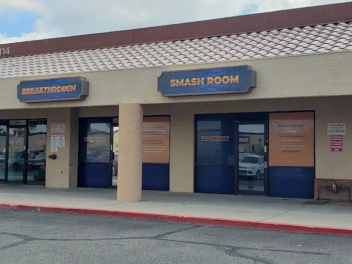 Breakthrough Smash Room 0