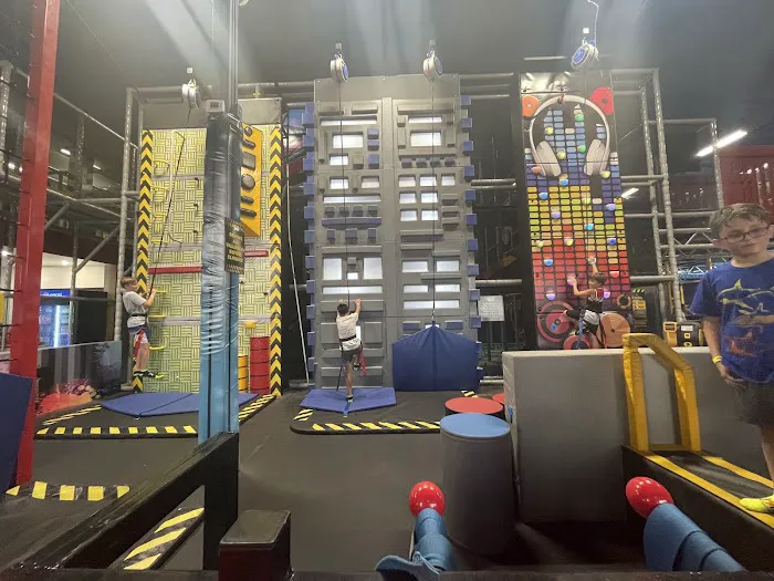UPTOWN JUNGLE FUN PARK | Peoria, AZ 5
