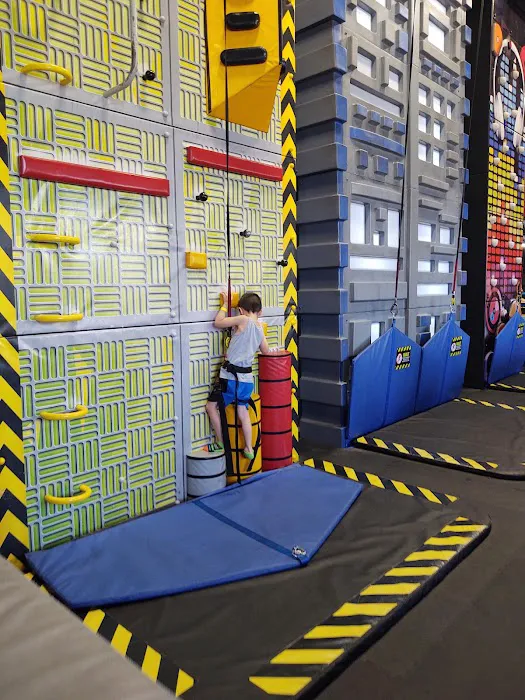 UPTOWN JUNGLE FUN PARK | Peoria, AZ 4