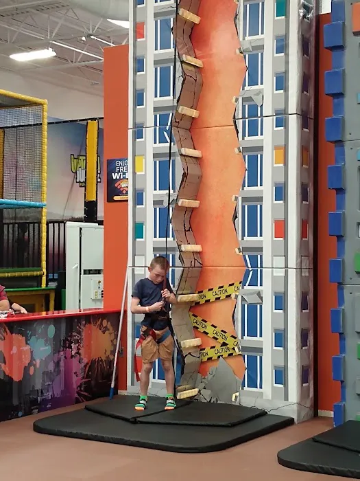 UPTOWN JUNGLE FUN PARK | Avondale 6
