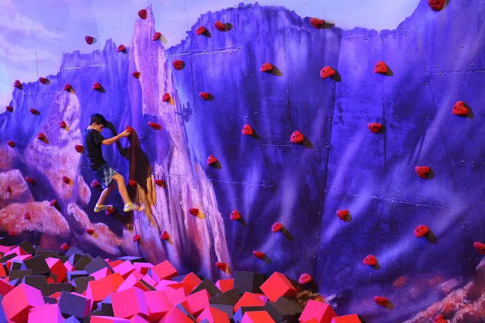 Airborne Extreme Trampoline Park 4