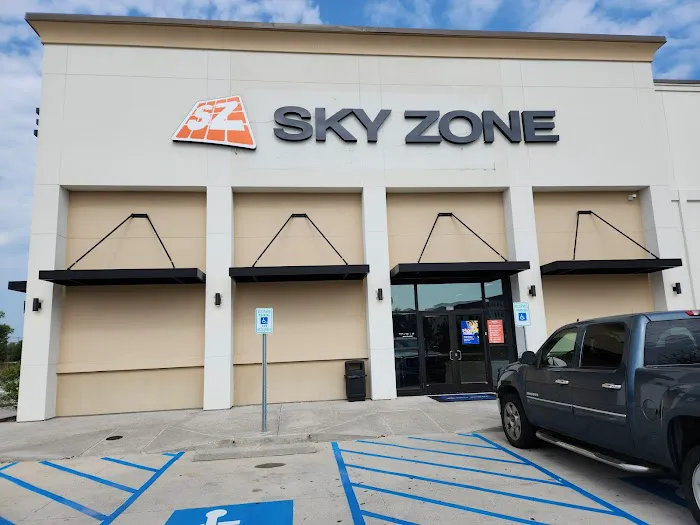 Sky Zone Trampoline Park 5