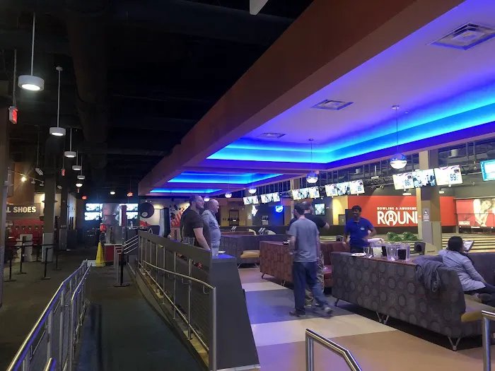 Round1 Bowling & Arcade Westfield Southcenter 7