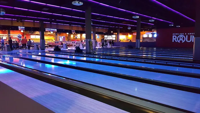 Round1 Bowling & Arcade Westfield Southcenter 3