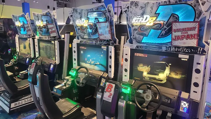 Round1 Bowling & Arcade South Hill Mall 3