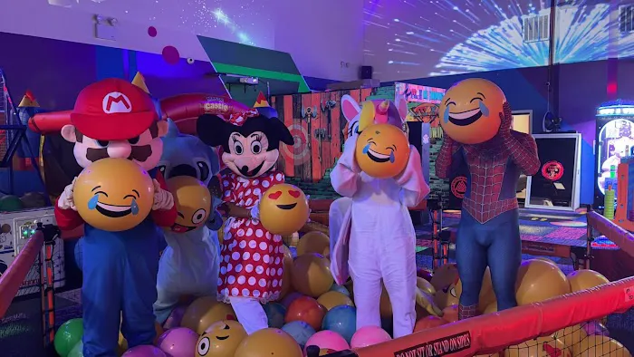 Max Adventures Kids Birthday Party Place 0