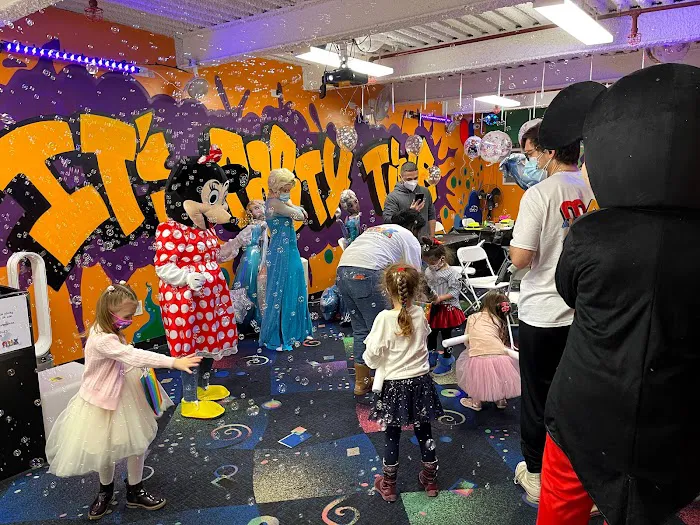 Max Adventures Kids Birthday Party Place 2