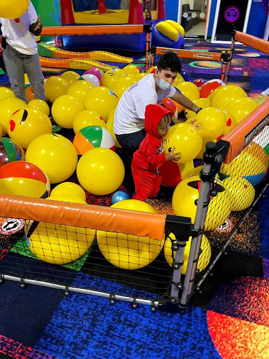 Max Adventures Kids Birthday Party Place 7
