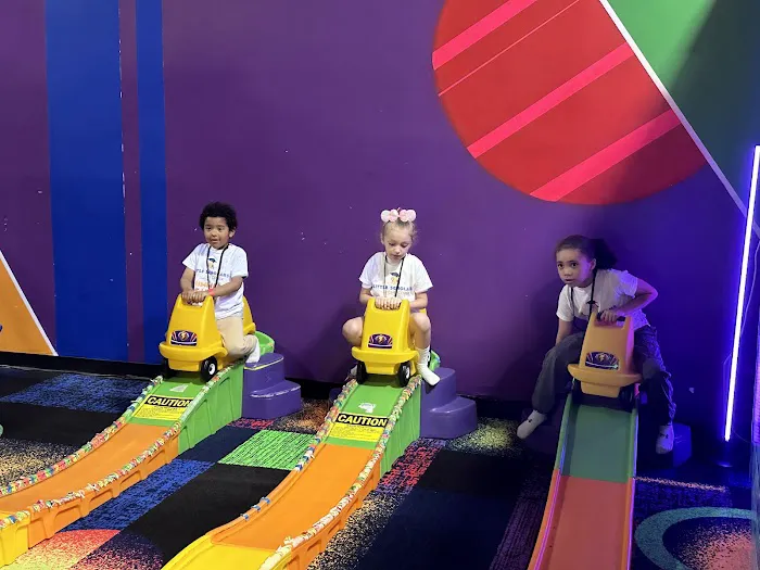 Max Adventures Kids Birthday Party Place 8