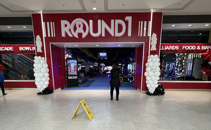 Round1 Bowling & Arcade Danbury Fair Mall 1